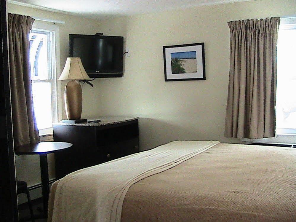 Shore Point Motel พอยท์เพลสเซนท์บีช ภายนอก รูปภาพ